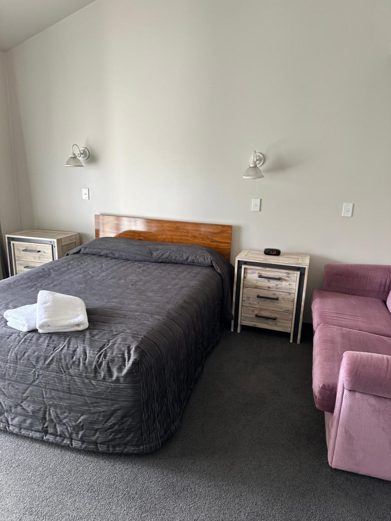 Helensborough Motor Inn Белклута Екстер'єр фото